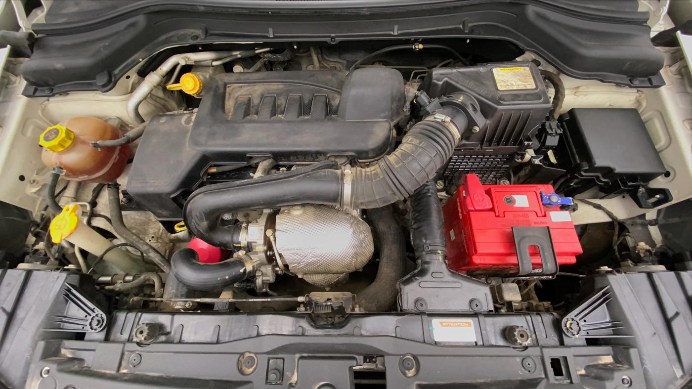 2019 Mahindra XUV300 W6 1.5 DIESEL, Diesel, Manual, 31,287 km, Open Bonet