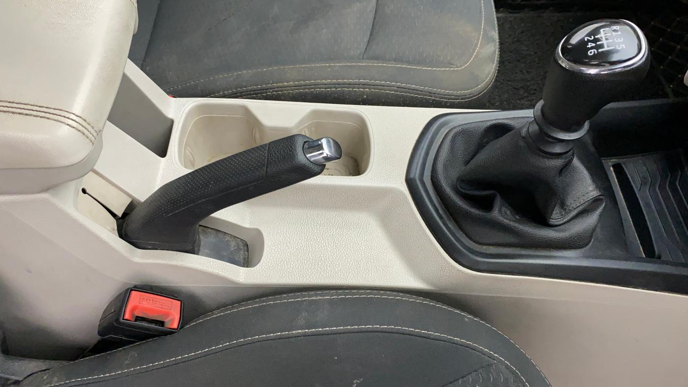 2019 Mahindra XUV300 W6 1.5 DIESEL, Diesel, Manual, 31,287 km, Gear Lever