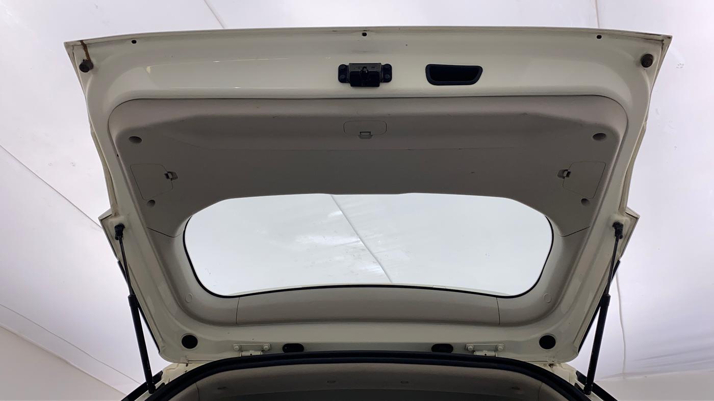 2019 Mahindra XUV300 W6 1.5 DIESEL, Diesel, Manual, 31,287 km, Boot Door Open
