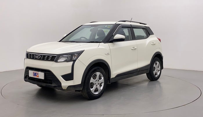 2019 Mahindra XUV300 W6 1.5 DIESEL, Diesel, Manual, 31,287 km, Left Front Diagonal