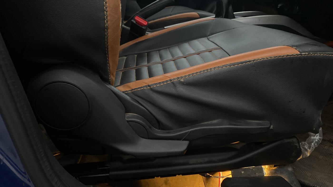 2020 Maruti Baleno ZETA PETROL 1.2, Petrol, Manual, 46,079 km, Driver Side Adjustment Panel
