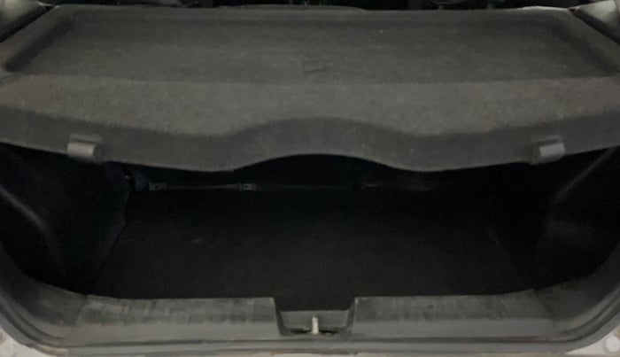 2020 Maruti Baleno ZETA PETROL 1.2, Petrol, Manual, 58,198 km, Boot Inside