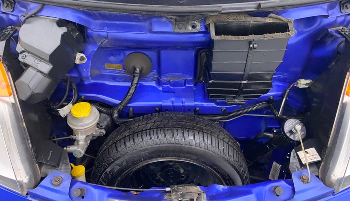 2015 Tata Nano XT TWIST, Petrol, Manual, 36,627 km, Engine Bonet View