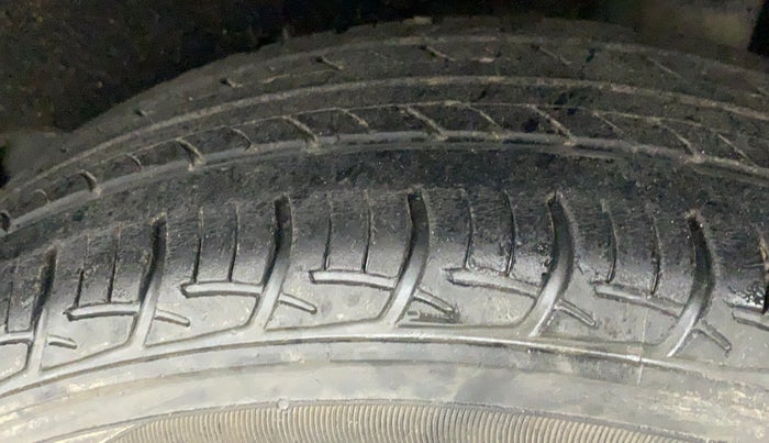 2017 Maruti Baleno DELTA PETROL 1.2, Petrol, Manual, 62,113 km, Left Rear Tyre Tread