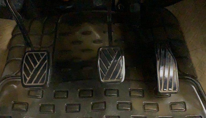 2017 Maruti Baleno DELTA PETROL 1.2, Petrol, Manual, 62,113 km, Pedals