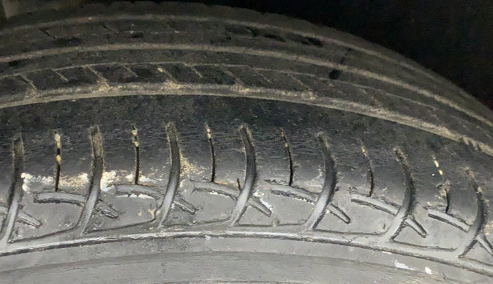 2017 Maruti Baleno DELTA PETROL 1.2, Petrol, Manual, 62,113 km, Right Rear Tyre Tread