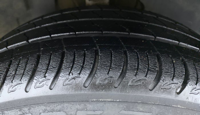 2020 Tata ALTROZ XZ 1.2, Petrol, Manual, 24,308 km, Right Front Tyre Tread