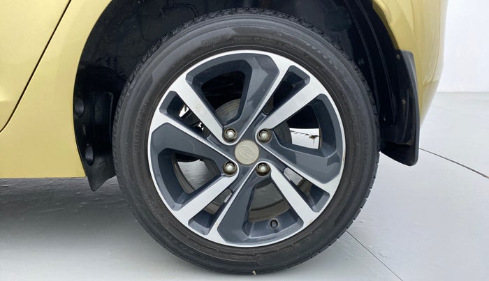2020 Tata ALTROZ XZ 1.2, Petrol, Manual, 24,308 km, Left Rear Wheel