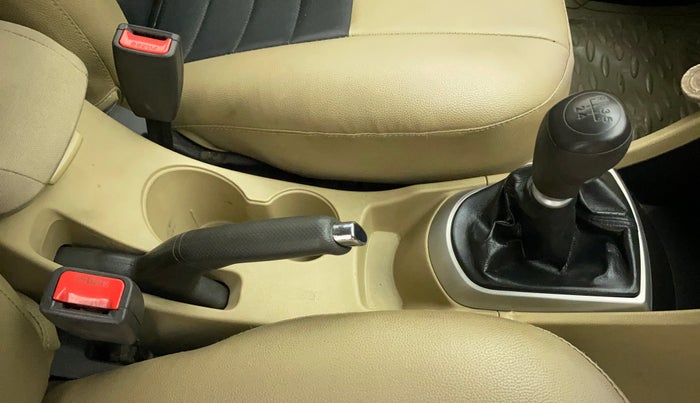 2013 Hyundai Verna FLUIDIC 1.6 VTVT SX, Petrol, Manual, 61,597 km, Gear Lever