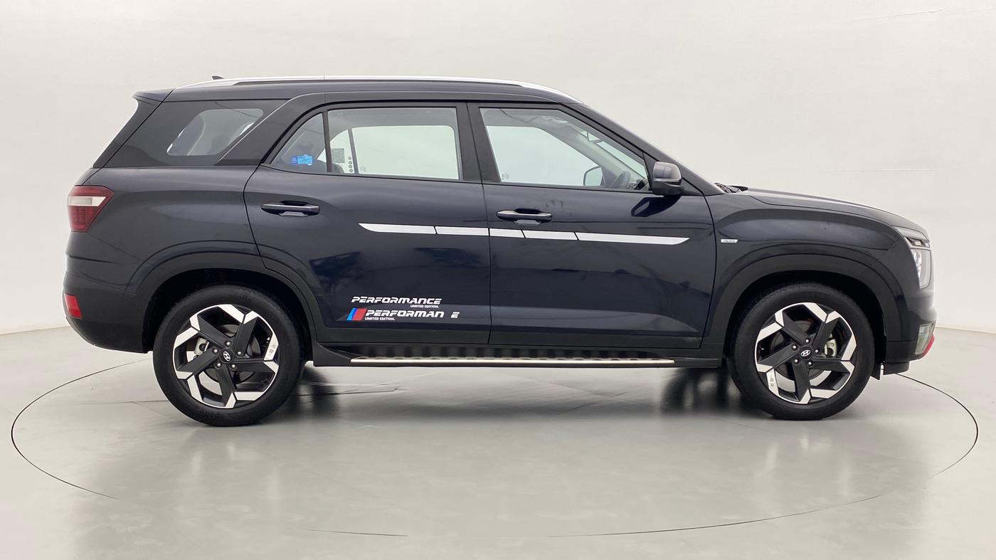 2021 Hyundai ALCAZAR PLATINUM (O) 6STR 2.0 AT, Petrol, Automatic, 4,034 km, Right Side View