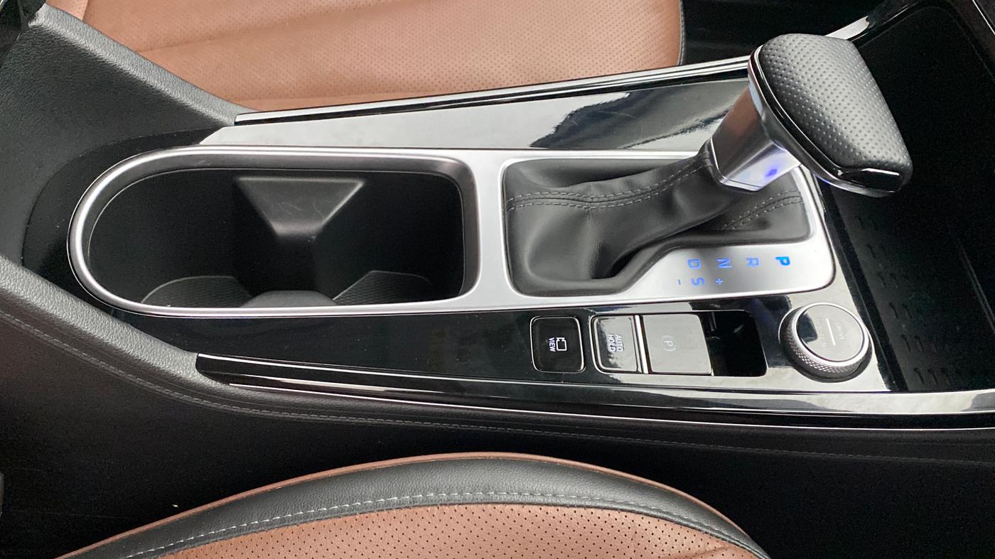 2021 Hyundai ALCAZAR PLATINUM (O) 6STR 2.0 AT, Petrol, Automatic, 4,034 km, Gear Lever