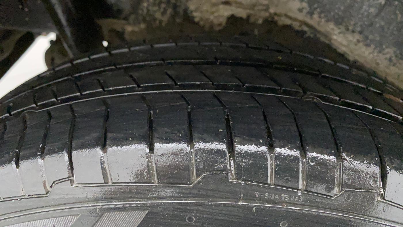 2016 Maruti Wagon R 1.0 VXI, CNG, Manual, 68,777 km, Right Rear Tyre Tread