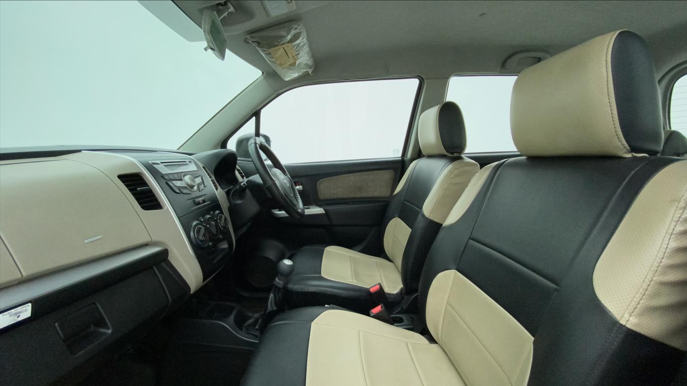2016 Maruti Wagon R 1.0 VXI, CNG, Manual, 68,777 km, Right Side Front Door Cabin