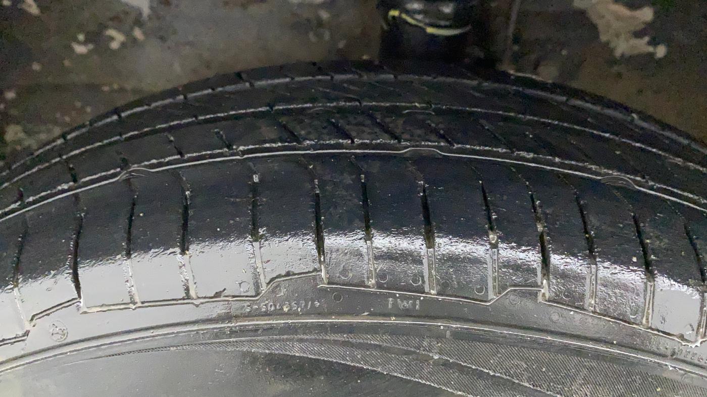2016 Maruti Wagon R 1.0 VXI, CNG, Manual, 68,777 km, Left Front Tyre Tread
