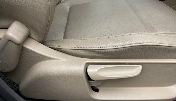 2016 Volkswagen Vento HIGHLINE PETROL AT, Petrol, Automatic, 51,899 km, Driver Side Adjustment Panel