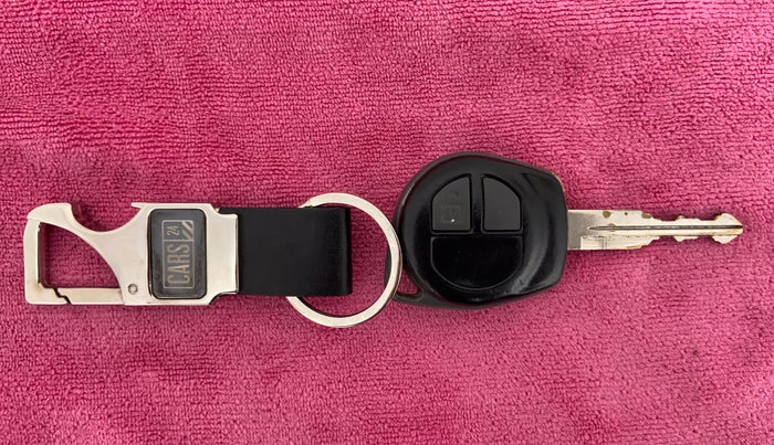 2014 Maruti Swift Dzire VDI BS IV, Diesel, Manual, Key Close-up
