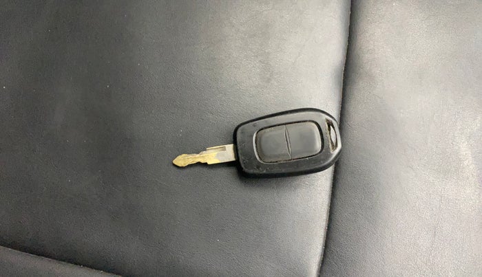 2016 Renault Kwid RXT 1.0 AMT, Petrol, Automatic, 86,293 km, Key Close Up