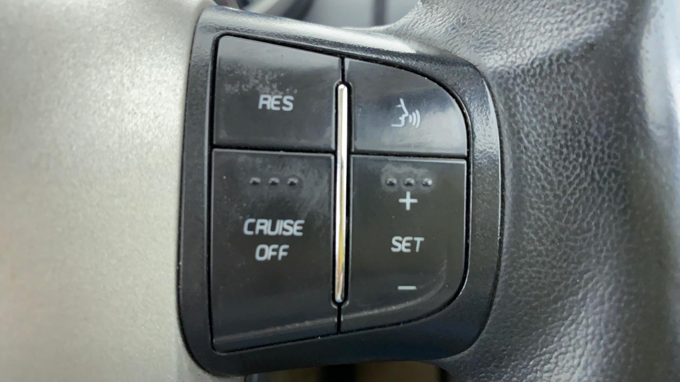 2017 Mahindra XUV500 W8 FWD, Diesel, Manual, 83,356 km, Adaptive Cruise Control