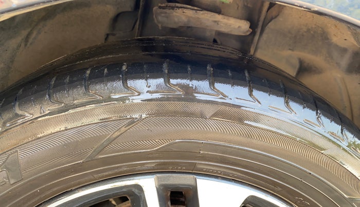 2019 Tata TIGOR XZ PLUS PETROL, CNG, Manual, 1,40,384 km, Right Front Tyre Tread