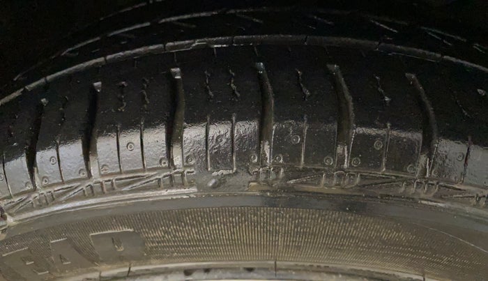 2017 Honda Amaze 1.2L I-VTEC S OPT, Petrol, Manual, 53,888 km, Right Front Tyre Tread