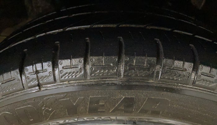 2017 Honda Amaze 1.2L I-VTEC S OPT, Petrol, Manual, 53,888 km, Right Rear Tyre Tread