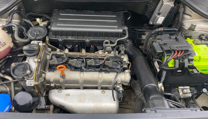 2013 Volkswagen Vento HIGHLINE PETROL AT, Petrol, Automatic, 94,141 km, Engine View