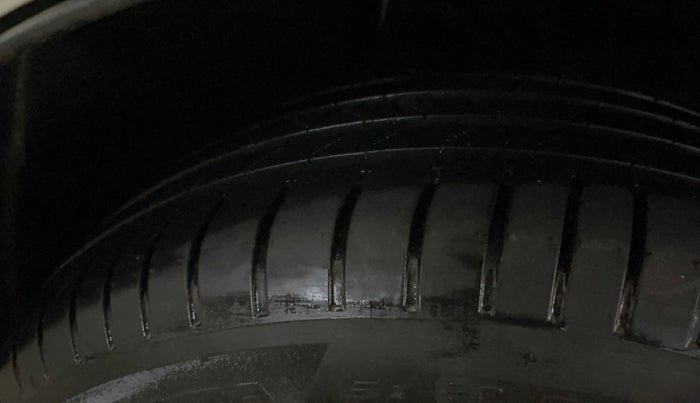 2015 Ford Ecosport TITANIUM 1.5L PETROL AT, Petrol, Automatic, 42,529 km, Right Rear Tyre Tread