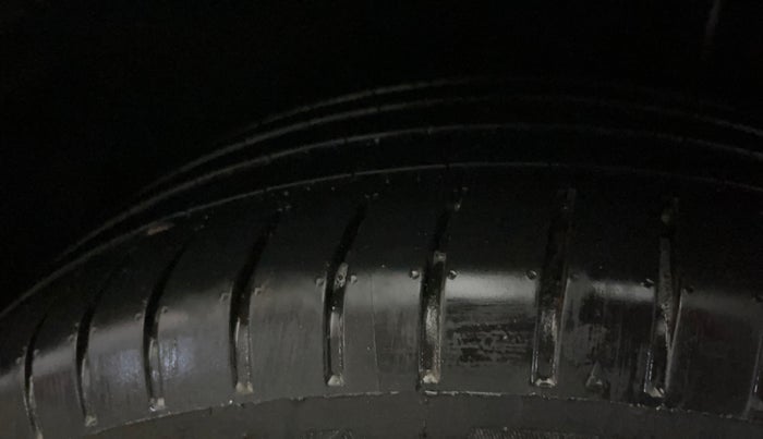 2015 Ford Ecosport TITANIUM 1.5L PETROL AT, Petrol, Automatic, 42,529 km, Left Rear Tyre Tread