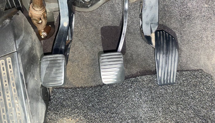 2018 Jeep Compass LONGITUDE (O) 2.0 DIESEL, Diesel, Manual, 1,45,715 km, Pedals