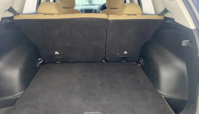 2018 Jeep Compass LONGITUDE (O) 2.0 DIESEL, Diesel, Manual, 1,45,715 km, Boot Inside