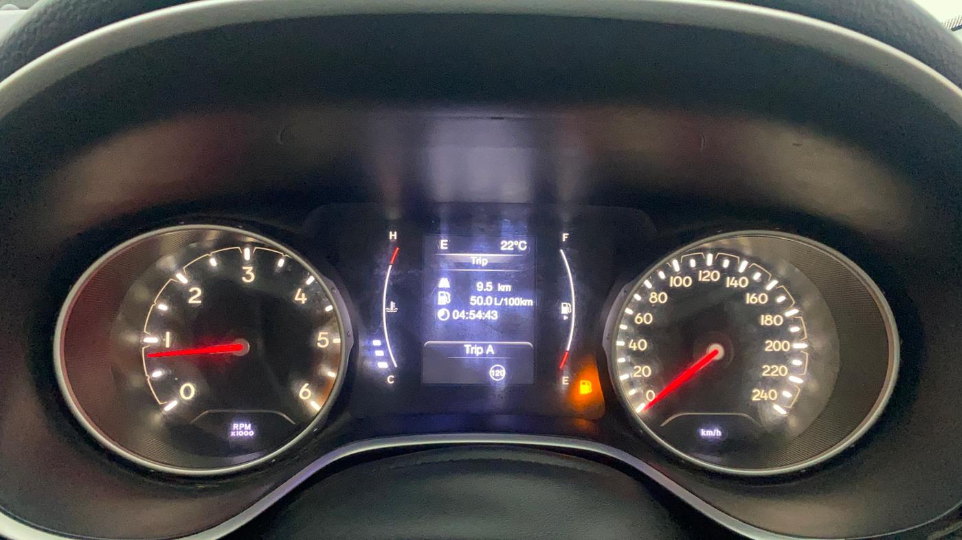 2018 Jeep Compass LONGITUDE (O) 2.0 DIESEL, Diesel, Manual, 1,45,890 km, Odometer Image
