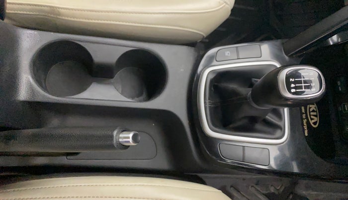 2020 KIA SELTOS HTX 1.5 DIESEL, Diesel, Manual, 1,30,684 km, Gear Lever