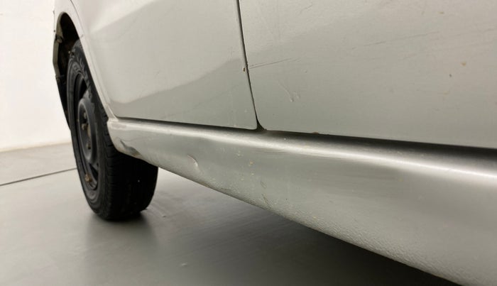2010 Maruti A Star VXI, Petrol, Manual, 77,688 km, Right running board - Slightly dented