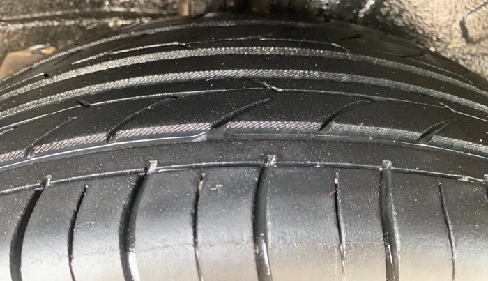 2020 Toyota YARIS VX CVT, Petrol, Automatic, 79,740 km, Right Rear Tyre Tread