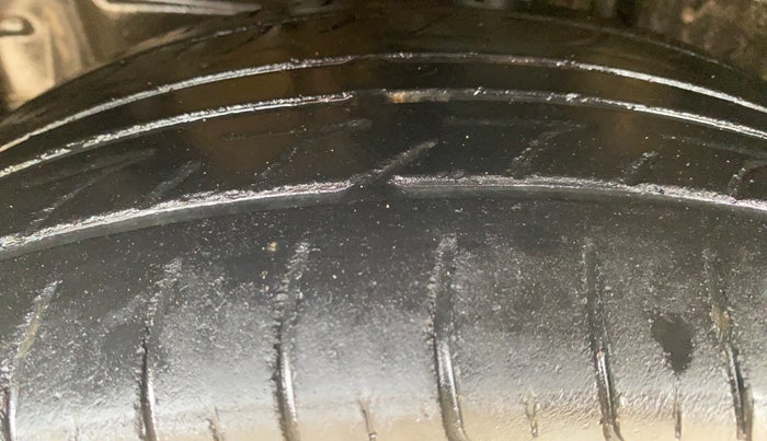 2020 Toyota YARIS VX CVT, Petrol, Automatic, 79,740 km, Left Front Tyre Tread