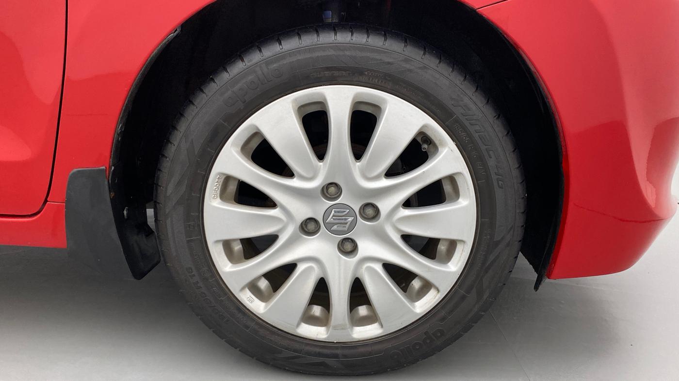 2016 Maruti Baleno ZETA CVT PETROL 1.2, Petrol, Automatic, 32,636 km, Right Front Wheel