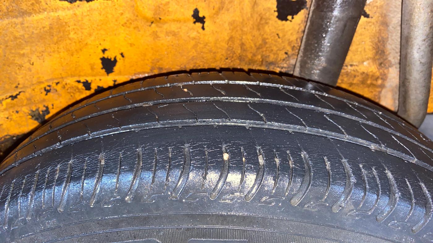 2019 Maruti S PRESSO VXI PLUS AMT, Petrol, Automatic, 42,450 km, Left Rear Tyre Tread