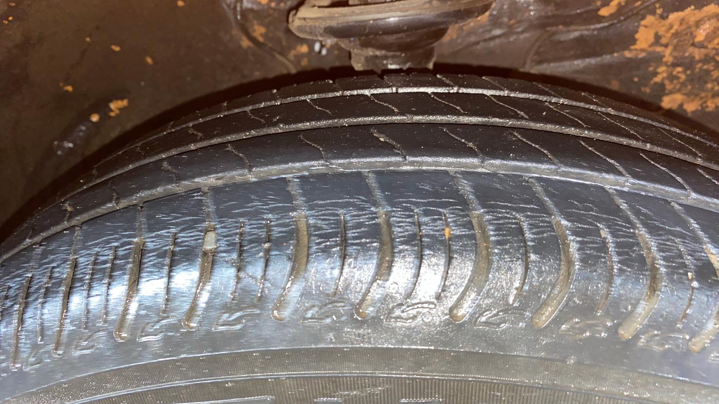 2019 Maruti S PRESSO VXI PLUS AMT, Petrol, Automatic, 42,450 km, Right Front Tyre Tread