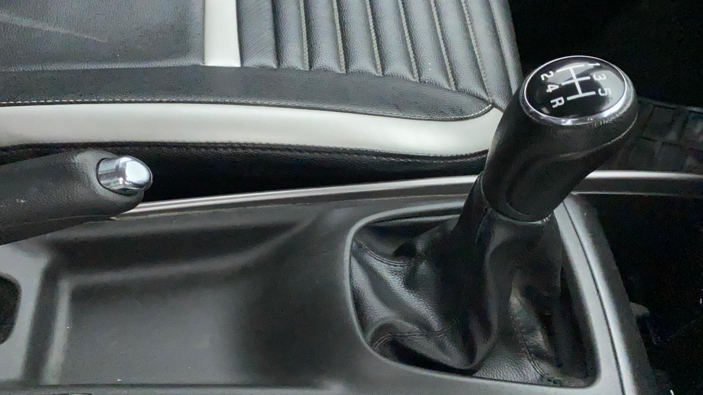 2020 Maruti Baleno DELTA PETROL 1.2, Petrol, Manual, 10,580 km, Gear Lever