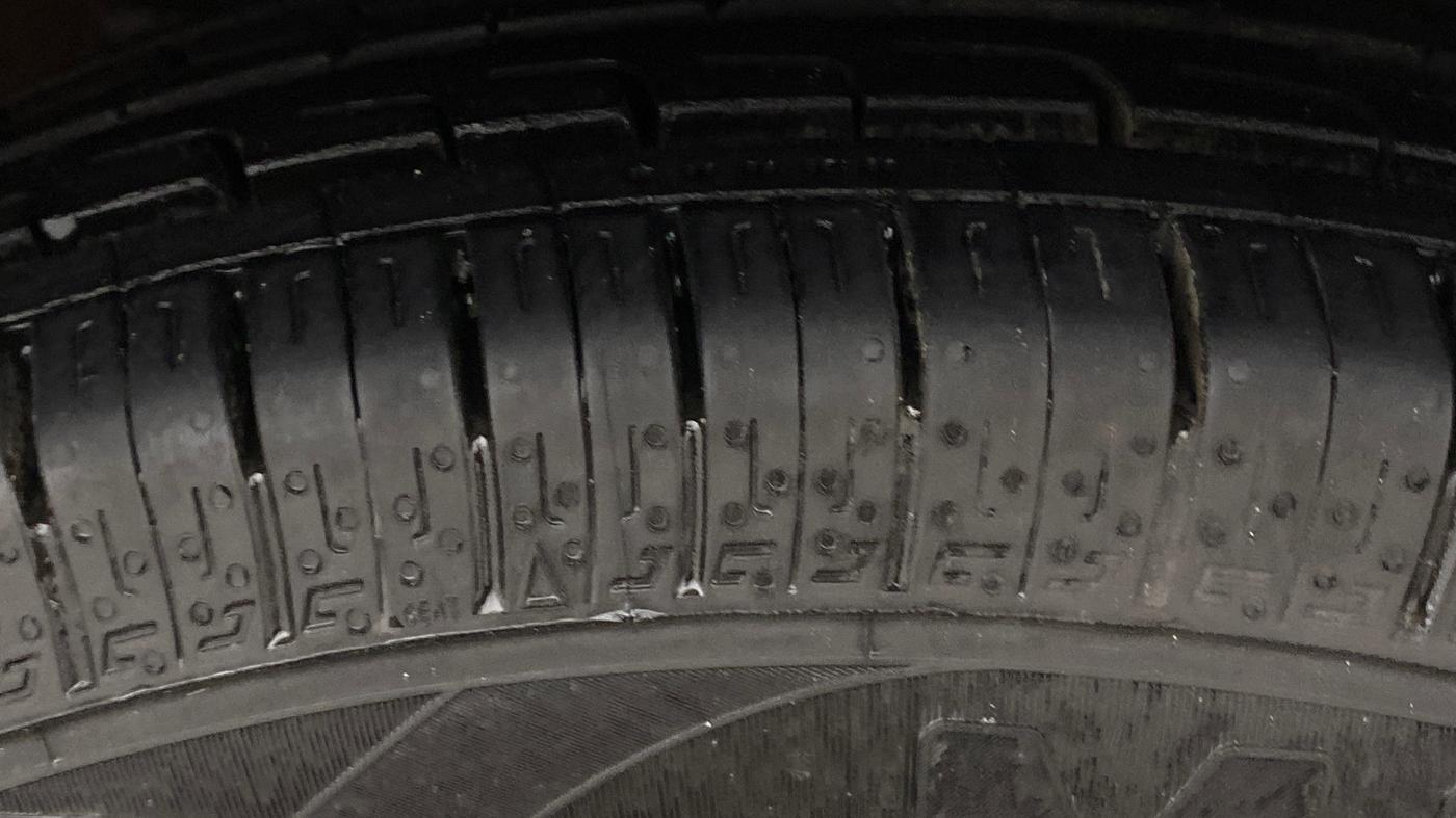 2019 Renault Kwid RXT 1.0 (O), Petrol, Manual, 37,150 km, Right Front Tyre Tread