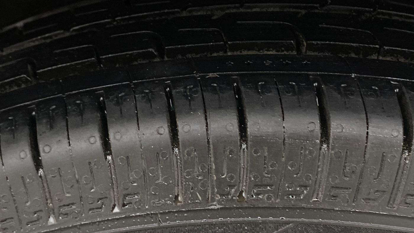 2019 Renault Kwid RXT 1.0 (O), Petrol, Manual, 37,150 km, Left Rear Tyre Tread
