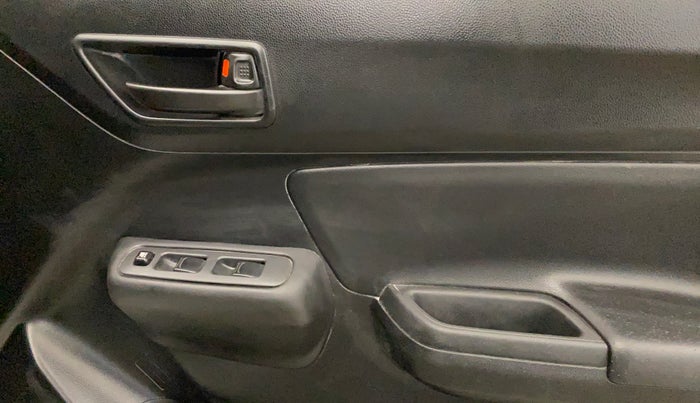 2019 Maruti Swift LXI, Petrol, Manual, 51,357 km, Driver Side Door Panels Control