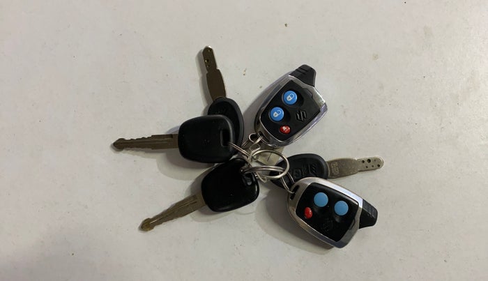 2019 Maruti Swift LXI, Petrol, Manual, 51,357 km, Key Close Up