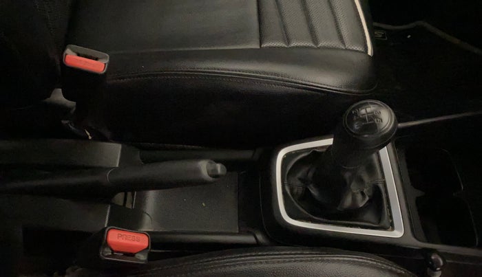 2019 Maruti Swift LXI, Petrol, Manual, 51,357 km, Gear Lever