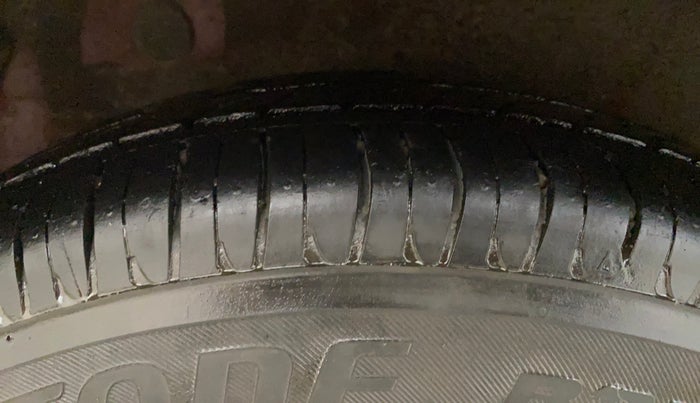 2014 Hyundai i10 MAGNA 1.2, Petrol, Manual, 59,961 km, Right Rear Tyre Tread