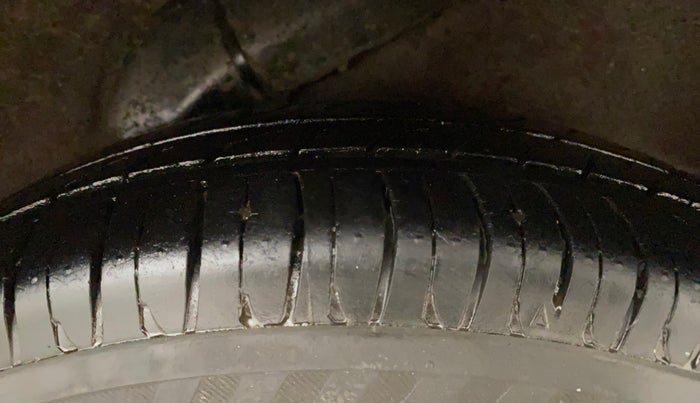 2014 Hyundai i10 MAGNA 1.2, Petrol, Manual, 59,961 km, Left Rear Tyre Tread