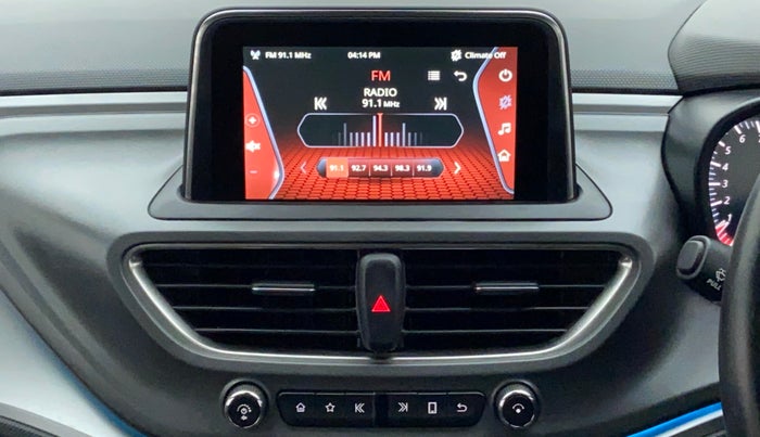 2020 Tata ALTROZ XZ 1.2, Petrol, Manual, 10,512 km, Infotainment System