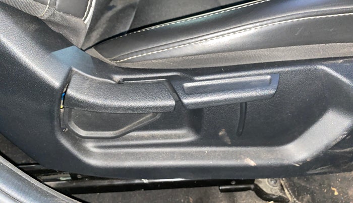 2023 Hyundai EXTER SX 1.2 MT, Petrol, Manual, 21,014 km, Driver Side Adjustment Panel