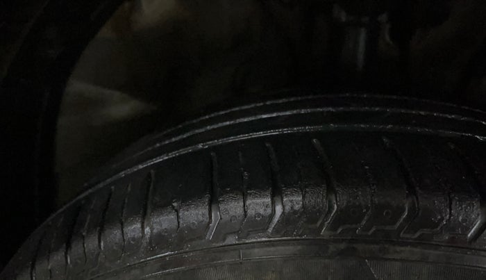 2021 Hyundai VENUE S 1.5 CRDI, Diesel, Manual, 78,924 km, Right Front Tyre Tread