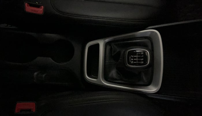 2021 Hyundai VENUE S 1.5 CRDI, Diesel, Manual, 78,924 km, Gear Lever